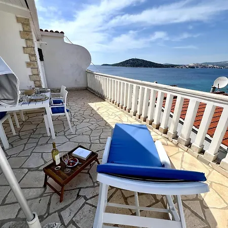 Apartment Jakov Razanj